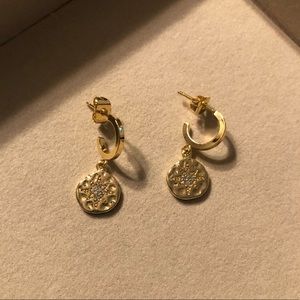 Gold filled star earrings! Perfect condition! Make an offer!